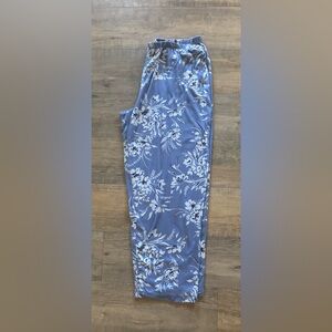 Carole Hochman womens size XL (18-20) blue and white floral pull on pajama pants